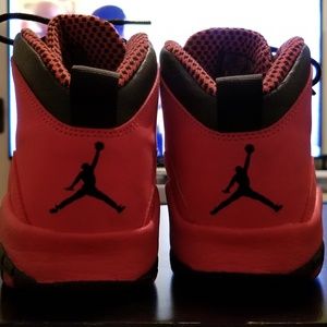 Retro 10 Fusion Red